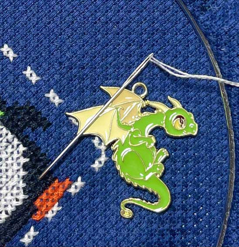 Green dragon needle minder