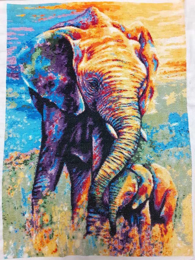 Mother & baby elephant (v2) cross stitch kit