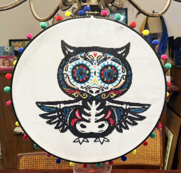 Kit de point de croix avec tête de mort en sucre et hibou