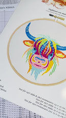 Kreuzstich-Set mit Mandala-Motiv von Hochlandrindern-2