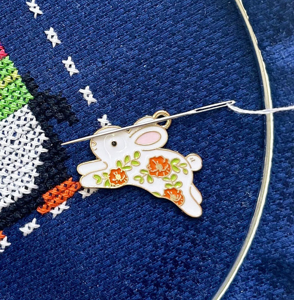 Rabbit needle minder