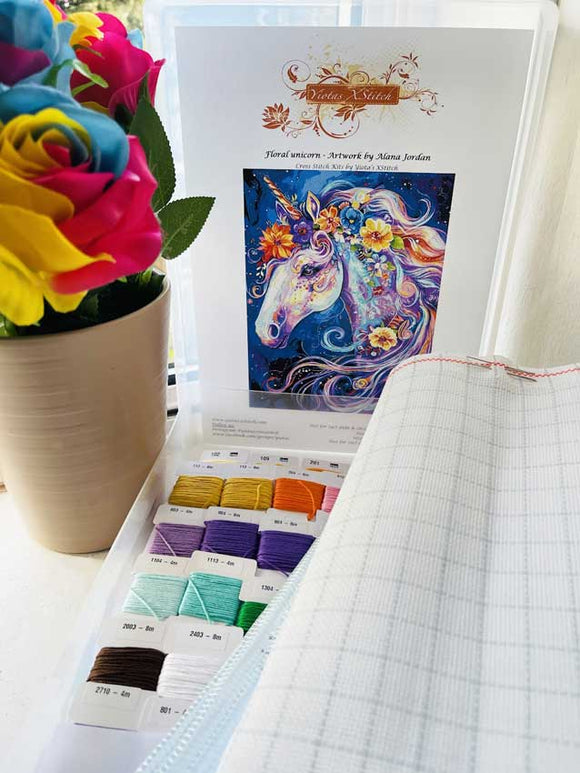 Einhorn-Kreuzstich-Set mit Blumenmotiv (komplette Abdeckung)