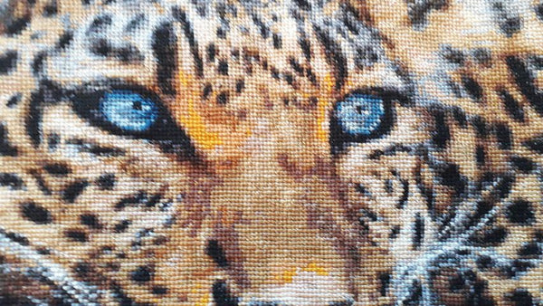 Leopard on tree cross stitch kit - 4
